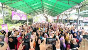 Warga Antusias Andra Soni Janjikan Sekolah Gratis: Semoga Terpilih Jadi Gubernur Banten.