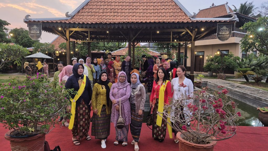 Kongres Kreatif Fekraf Banten 2024, Perempuan Berkebaya Indonesia Provinsi Banten Resmi Dikukuhkan.