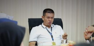 Plt Kepala Kominfo Arif Agus Rakhman.