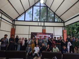 Fotp bersama usai acara.