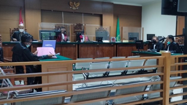 Dituding Dapat Hadiah Hasil Curian, Hakim PN Serang Perintahkan Kokom Dibebaskan dari Penjara