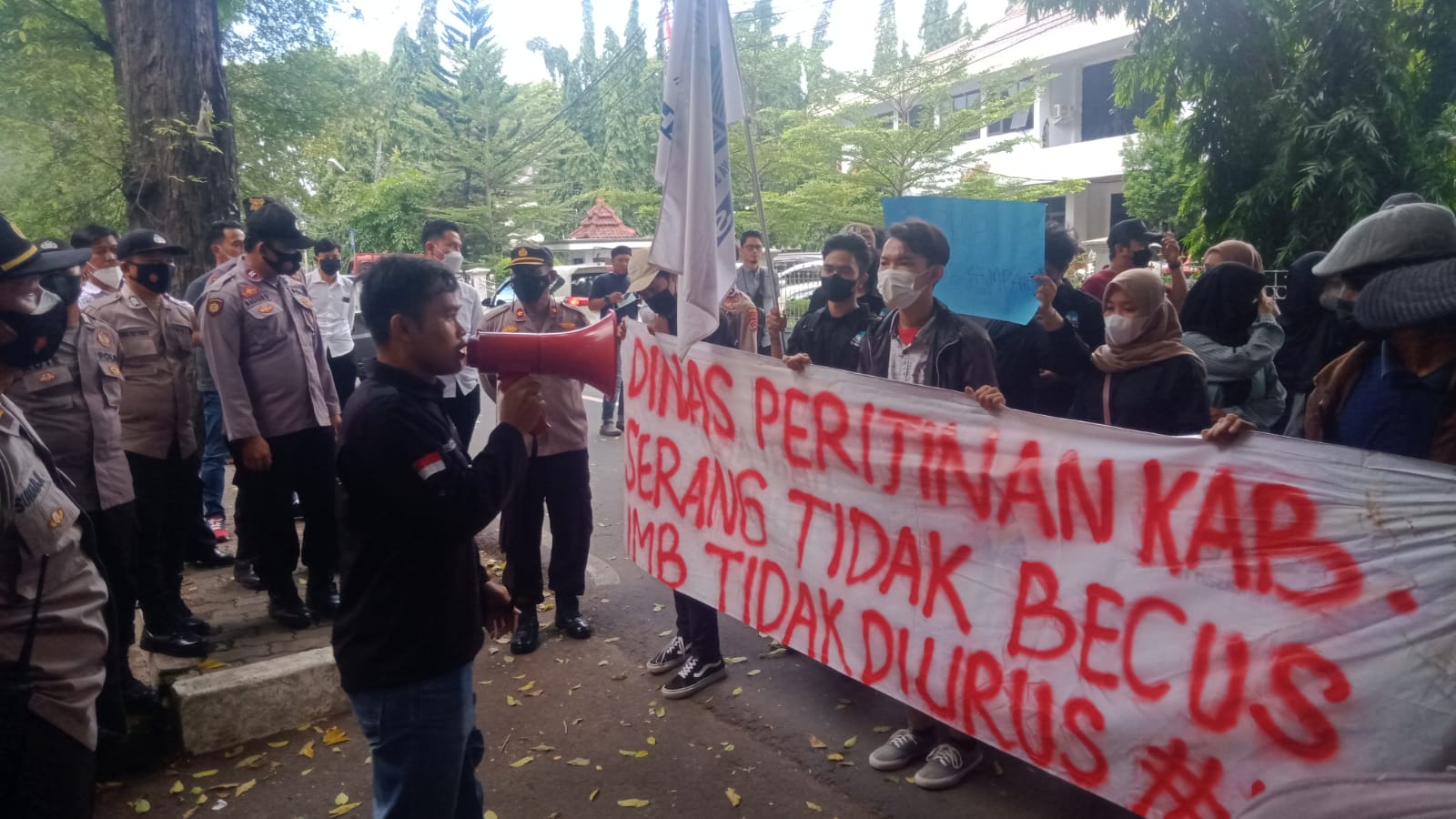 HAMAS : Pemkab Serang Harus Laksanakan Putusan MA, Cabut IMB Kandang Ayam di Ciomas