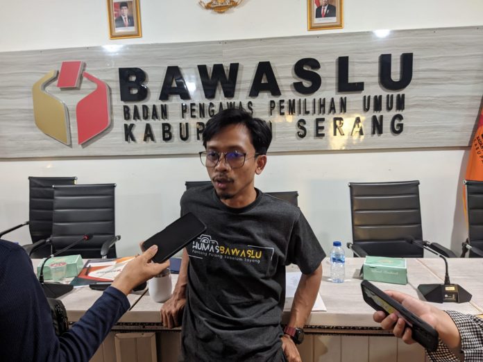 Komisioner KPU Kabupaten Serang,Ari Setiawan.
