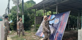 Penertiban APS oleh Bawaslu Kabupaten Serang.