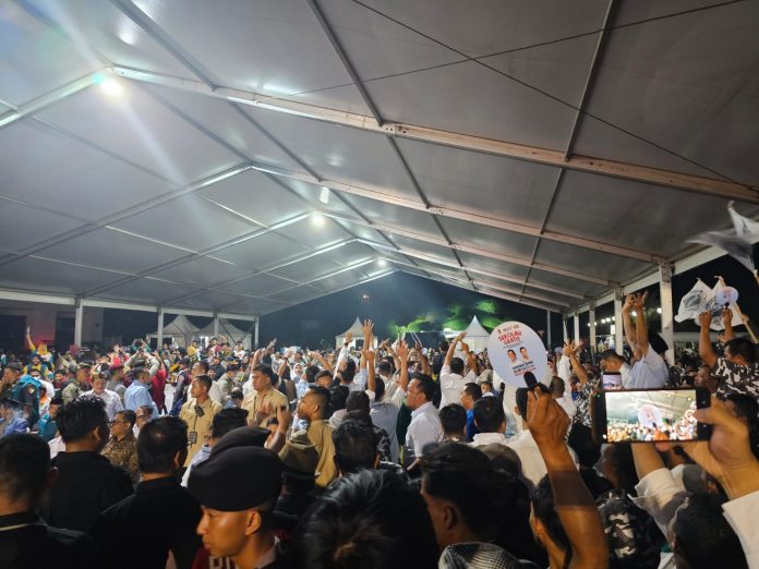 Yel-yel Tidak Korupsi-Sekolah Gratis Bergemuruh saat Deklarasi Kampanye Damai.