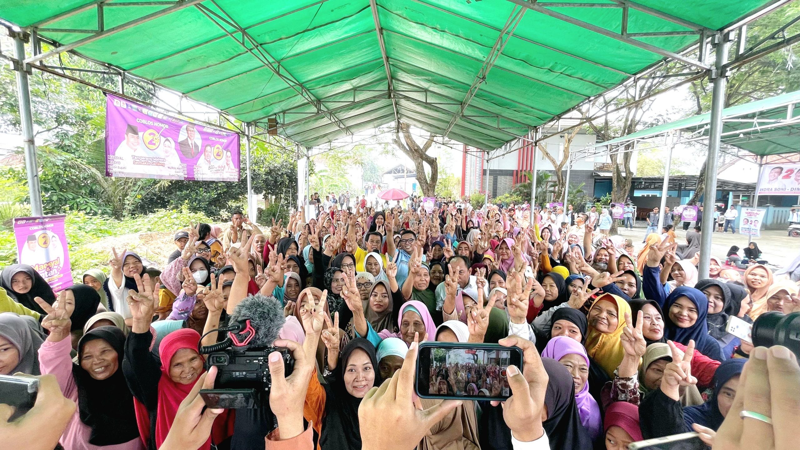Warga Antusias Andra Soni Janjikan Sekolah Gratis: Semoga Terpilih Jadi Gubernur Banten