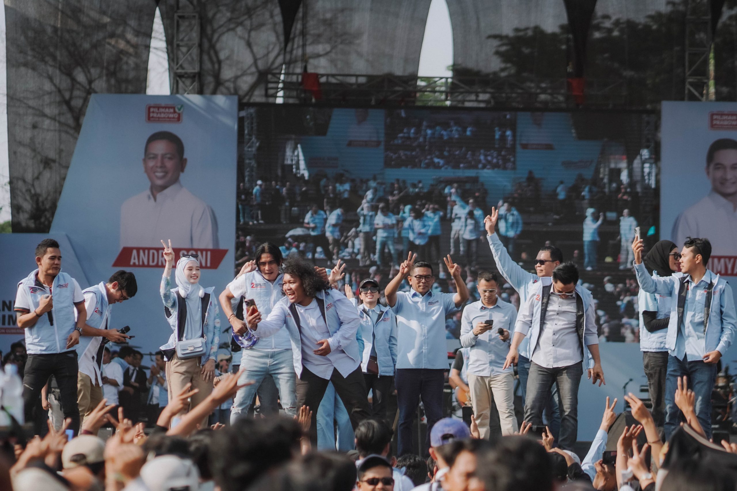 Puluhan Ribu Orang Hadiri Konser Banten Maju Bersama Soni-Dimyati, Dimeriahkan Dewa 19 hingga Belasan Artis Ternama
