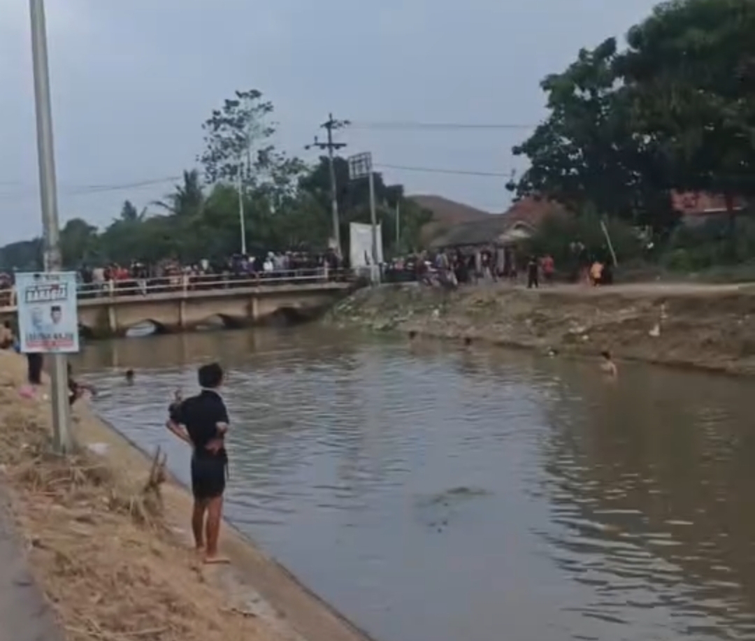 Terpeleset, Bocah 5 dan 11 Tahun Tenggelam di Sungai Nambo Ciruas Serang
