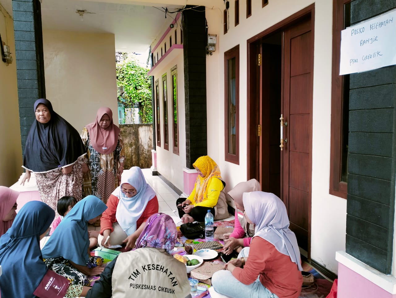 Relawan FBn Bareng PKM Cikeusik Gelar Pengobatan Gratis Terdampak Banjir Pandeglang