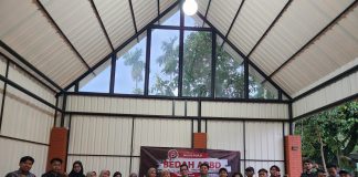 Fotp bersama usai acara.