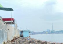 Pantai Teluk Labuan Pandeglamg,Kamis (22/5/2025).