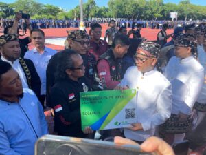 HUT ke-25, Banten Bertabur Penghargaan dan Bantuan Sosial.
