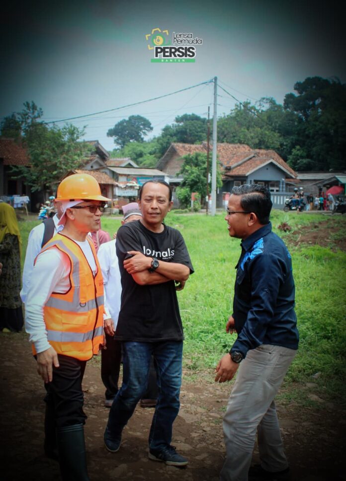 Wakil Menteri Pendidikan Dasar dan Menengah Atip Latipul Hayat (paling kiri).