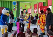 Fino Badut Sisir Lampung Selatan: Jalin Kolaborasi Tingkatkan Budaya Literasi Fino Badut Sisir Lampung Selatan: Jalin Kolaborasi Tingkatkan Budaya Literasi.