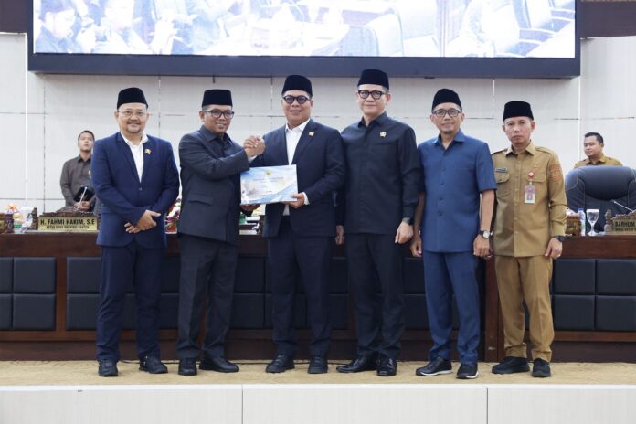 IMG-20251118-WA0088 Gubernur Banten dan Ketua DPRD Banten.