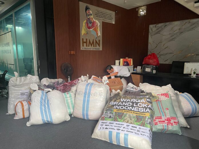 Tujuh Ribu Pakaian Baru dari Brand Lokal Banten DikirBanten Dikirim untuk Warga Aceh