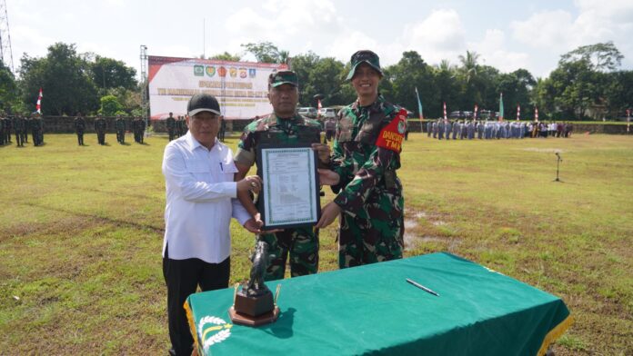 TMMD ke-127 Yang Dilaksanakan Kodim 0602/Serang di Cikeusal Resmi Ditutup Danrem 064/Maulana Yusuf.