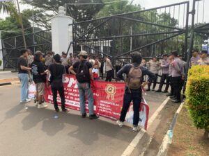 Aksi KMS 30 di depan KP3B,Kamis ,23 April 2026.