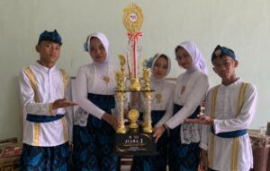 SMKS Banten Raya.