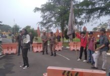 Tolak Kenaikam BBM, Komunitas Soedirman 30 Gelar Aksi di KP3B dan DPRD Banten Aksi KMS 30 tolak kenaikan BBM di KP3B Senin,15 Juni 2026.