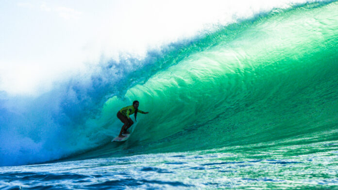 RC26_PadangPadang_Trials_Taina_TimmyToes-02 Penampilan Taina dalam seleksi menuju Rip Curl Cup Padang Padang 2026.(foto: rip curl).