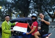 BEMNUS Banten Bagikan Bendera Merah Putih, Ajak Warga Rawat Nasionalisme BEMNUS Banten Bagikan Bendera Merah Putih, Ajak Warga Rawat Nasionalisme.