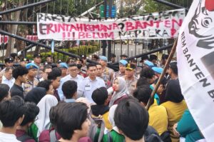 Aksi BEM Banten Bersatu.