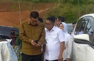 Kepala Biro Administrasi Pimpinan Setda Provinsi Banten Arif Agus Rakhman (kiri).