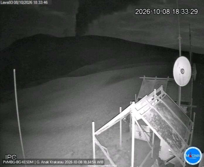 Penampakan Gunung Anak Krakatau, Kamis (8/10/2026) malam.(dokumentasi PVMBG).